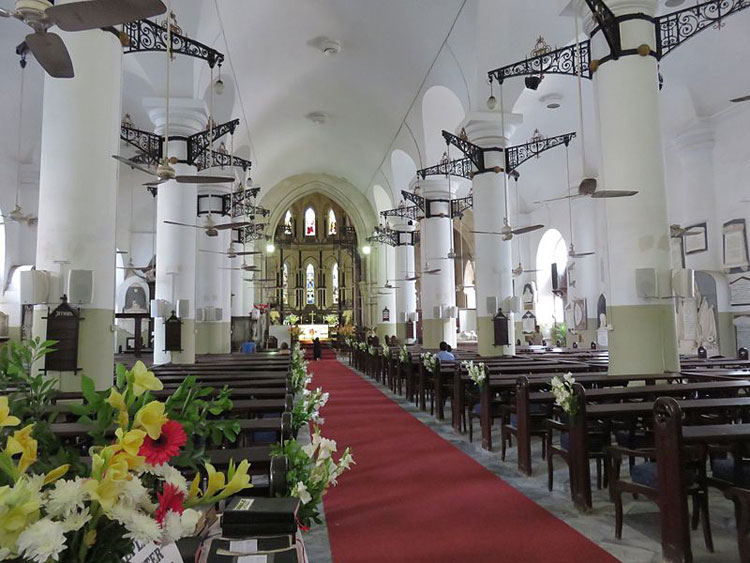 St. Thomas' Cathedral, Mumbai - Interior